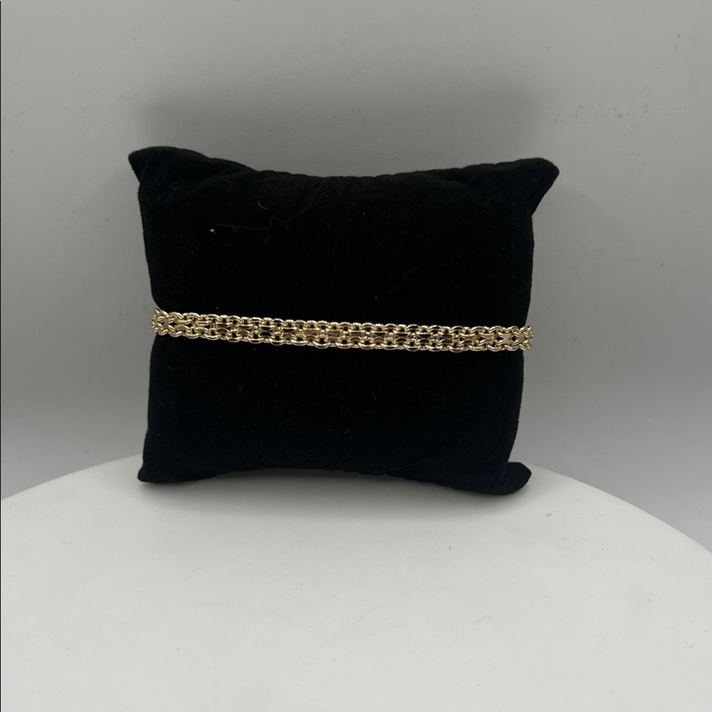 1366. Yellow Gold Over Brass Chain Bracelet 7 1/2”
